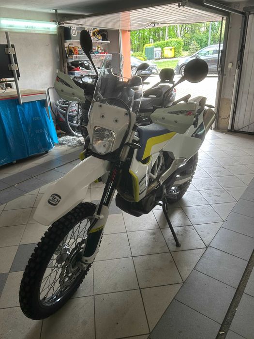 Husqvarna 701 Enduro 2018 plus akcesoria, 1000km przebiegu, na A2