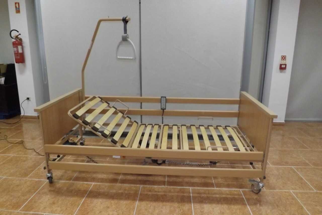 Cama articulada elétrica e elevatória Semi Nova com Garantia