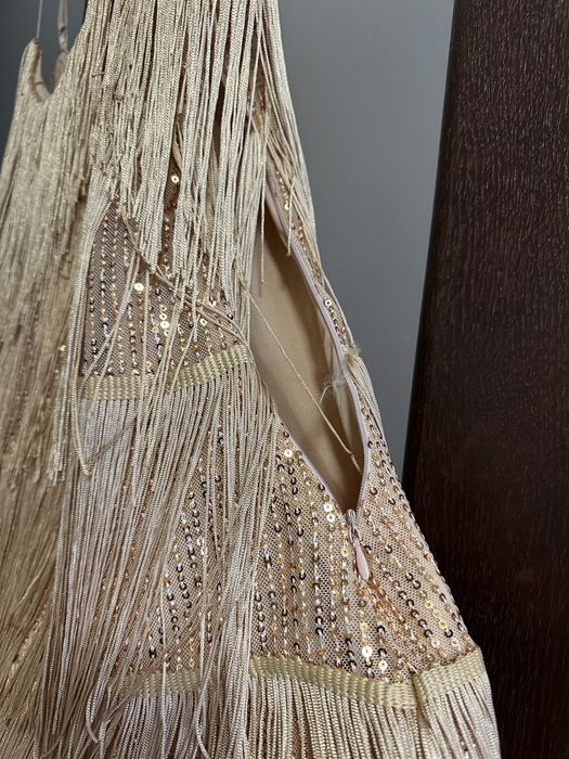 Неймовірне бальне плаття латина