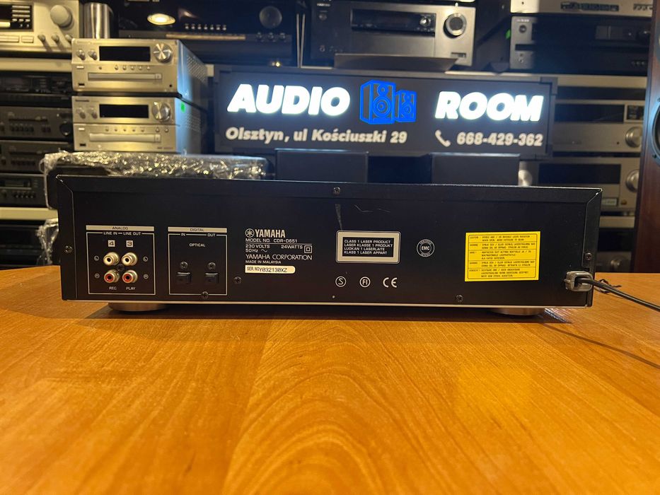 Nagrywarka i odtwarzacz CD Yamaha CDR-D651 Audio Room