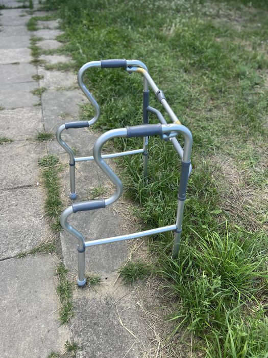 Nowy balkonik rehabilitacyjny