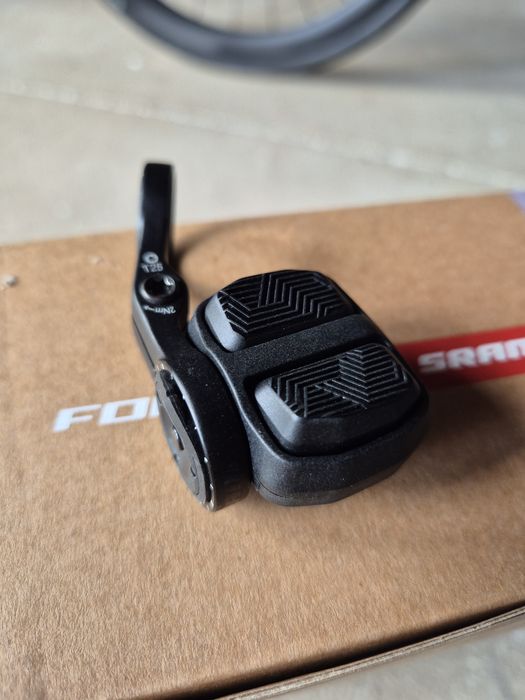 Kontroler Sram AXS Transmission.