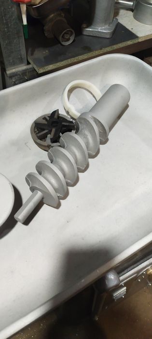 Мясорубка промышленная М 632 , мощная мясорубка