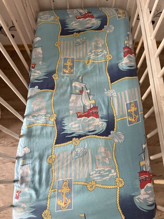 Бортики мʼякі в дитяче ліжко. Простинь і плед