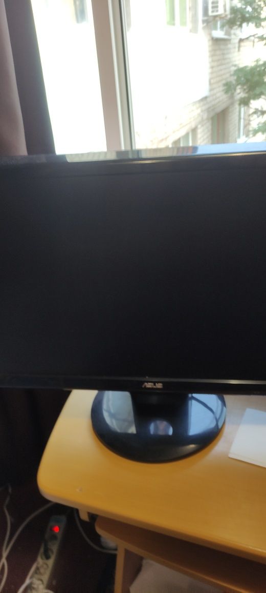 Монитор ASUS 24 дюйма