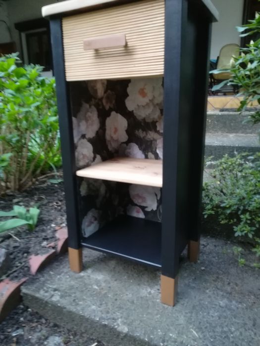 Szafka nocna komódka stolik DREWNO