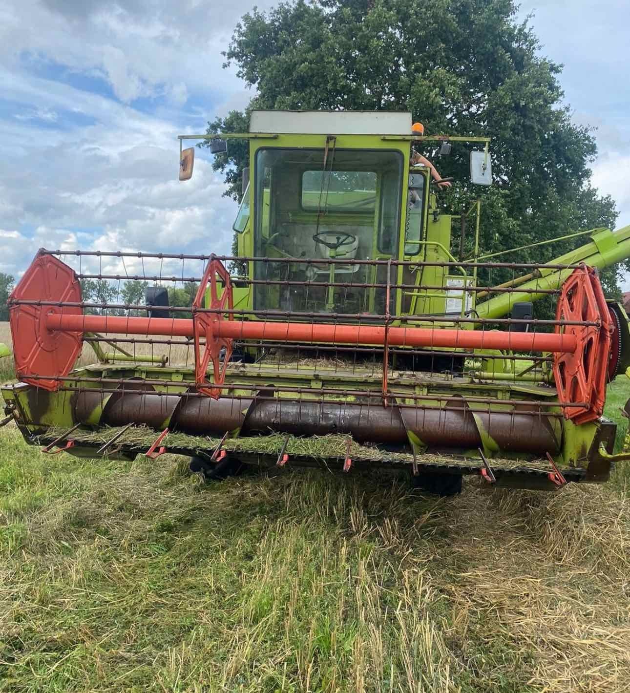 Claas Dominator 85