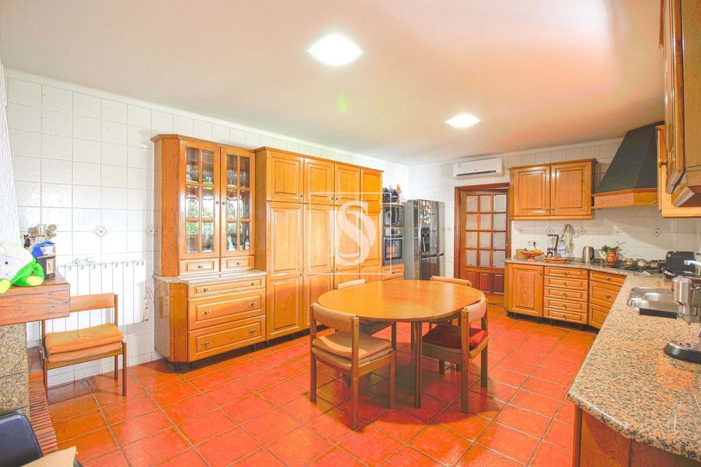 Incrível Moradia Independente com 1500m2 de Terreno para Venda