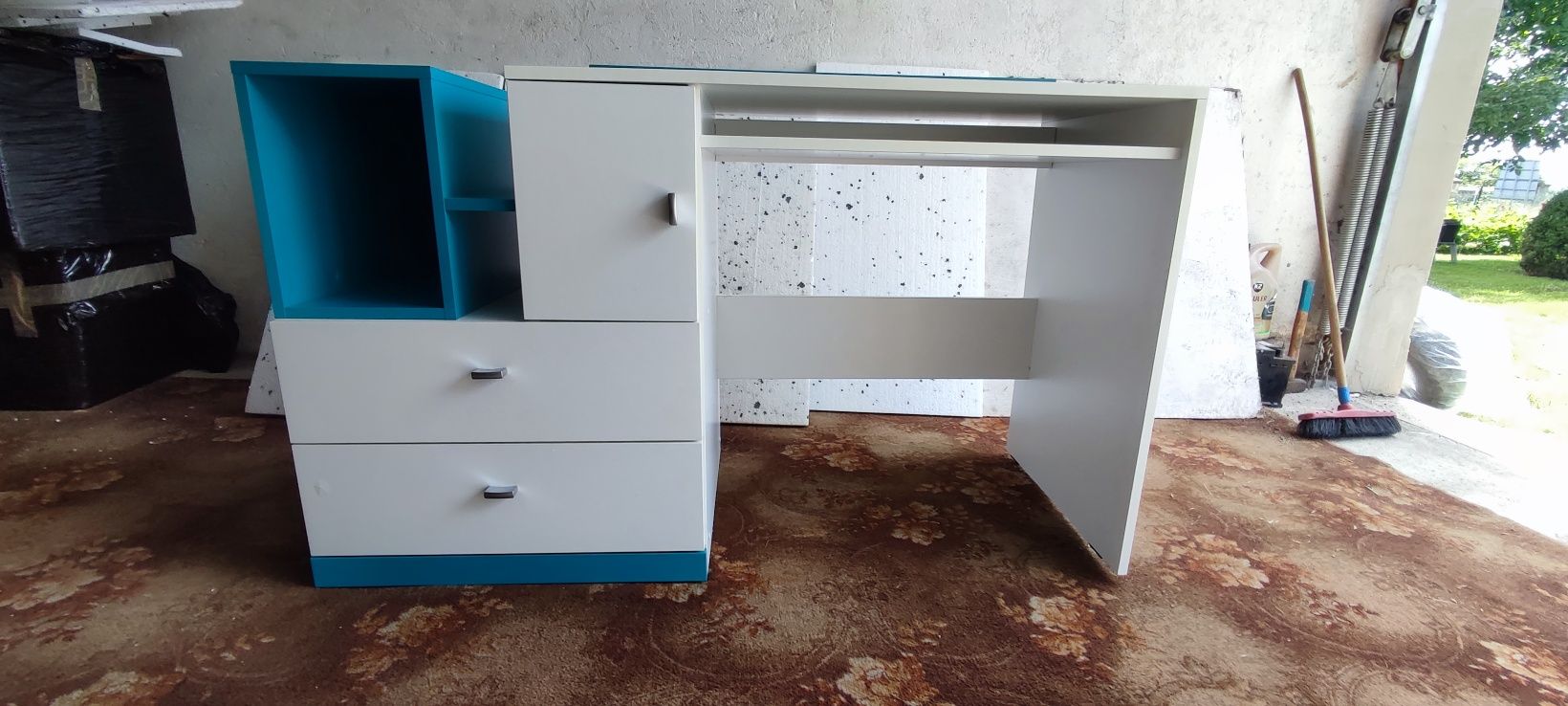 Komplet łóżko i biurko.