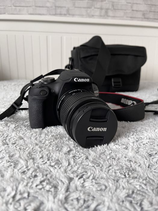 Canon EOS 2000D - zestaw