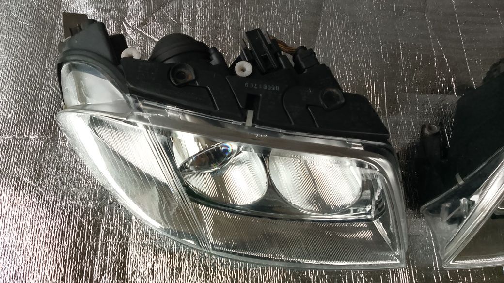 Lampy przód Passat B5 lift P+L