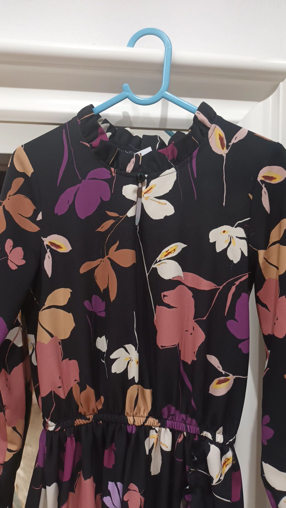 Piękna sukienka, zwiewna, rozmiar 134, na komunię, wesele, elegancka