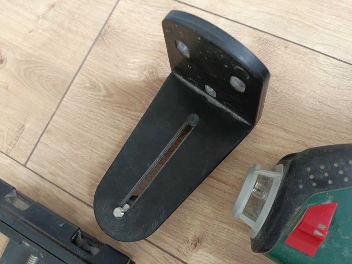 Laser krzyżowy Bosch PLL 360 liniowy poziomica laserowa
