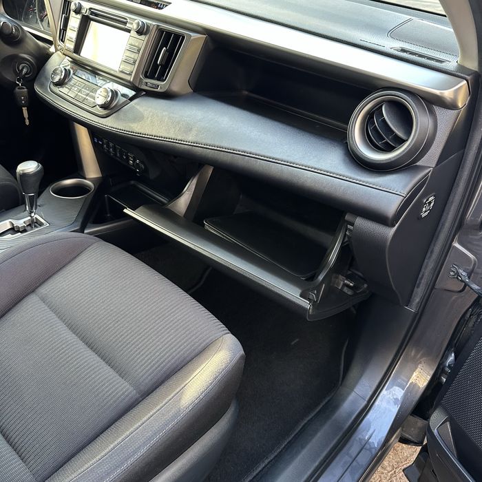 Toyota rav4  2013 года