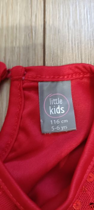 Czerwona sukienka r.116