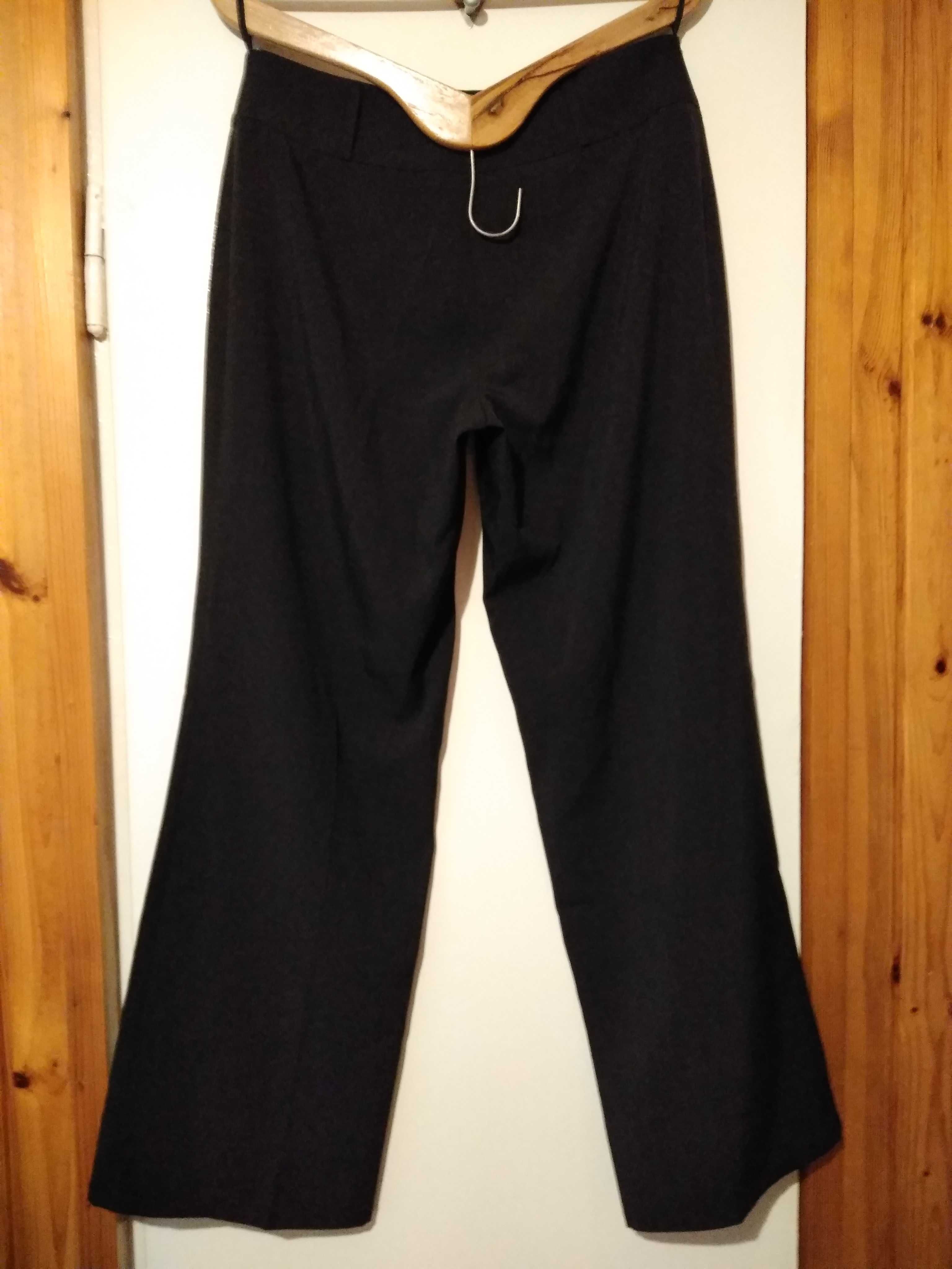 Czarne spodnie wizytowe z kantem, klasyczne, proste rozmiar L