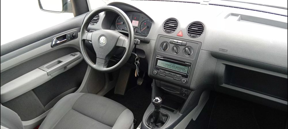 VW Caddy Life 1.4 MPI TEAM, tylko 117 tyś. km. Klimatyzacja,  2x drzwi