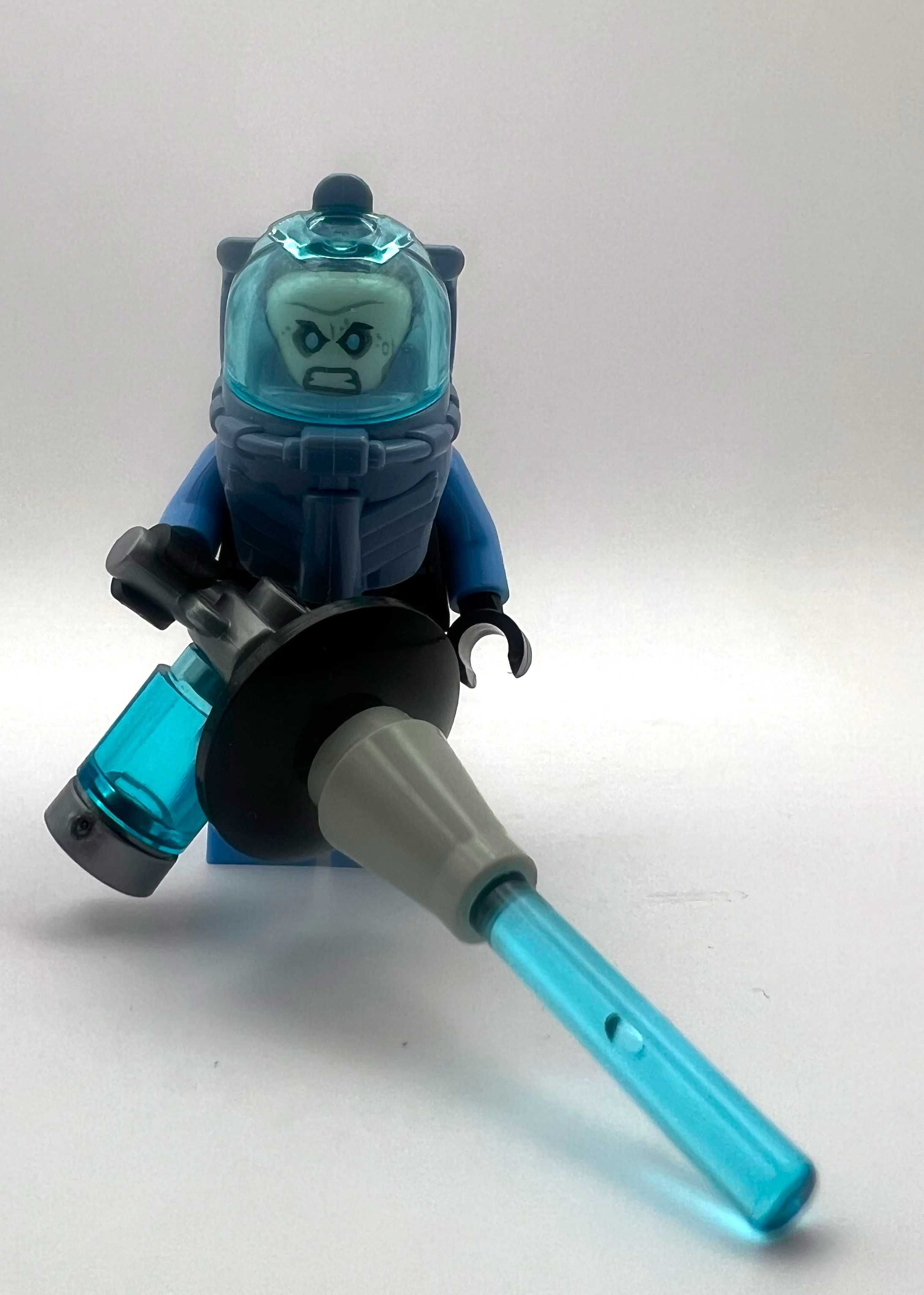 LEGO BATMAN - Mr. Freeze (Medium Blue) (sh049)