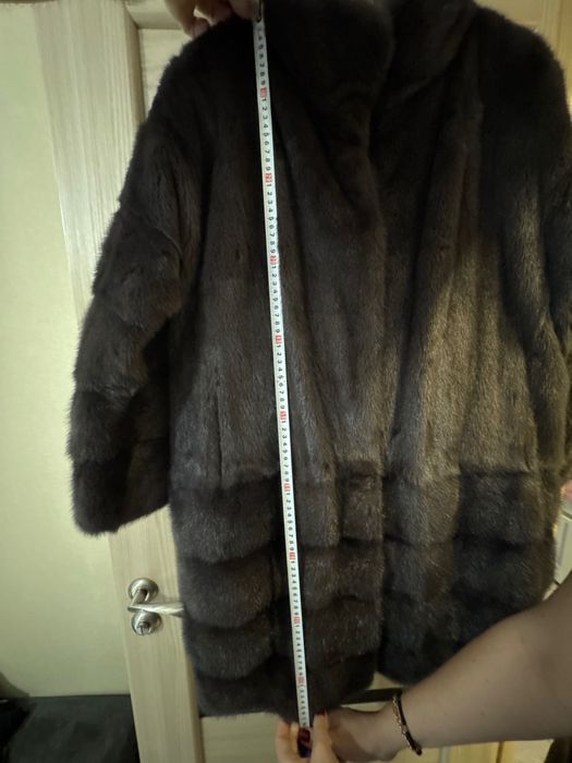 Продам норкову шубу