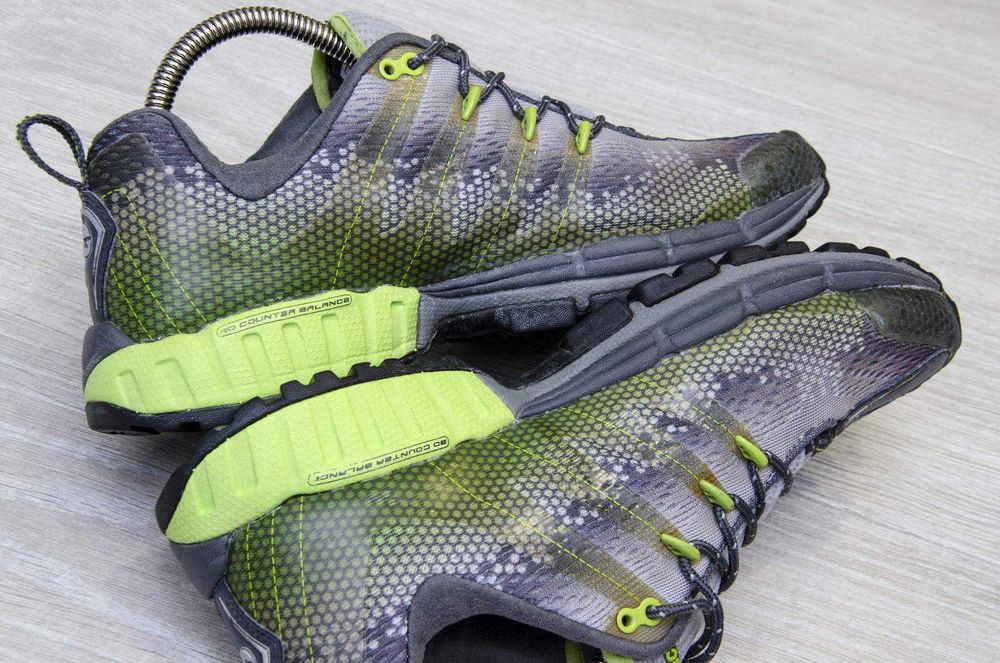 Кросівки hi-tec v-lite infinity. устілка 26 см