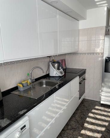T3 na Quinta do Marques com garagem box e arrecadação