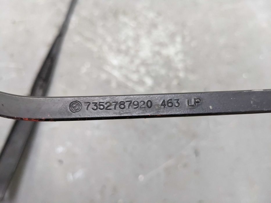 Fiat Punto 2 II FL LIFT Ramiona Wycieraczek Przód Przednie
