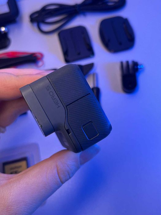 Екшн-камера GoPro Hero 5 з двома акумуляторами