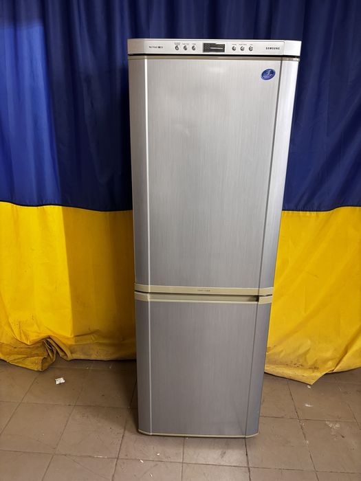 Холодильник Samsung no frost RL33BM1