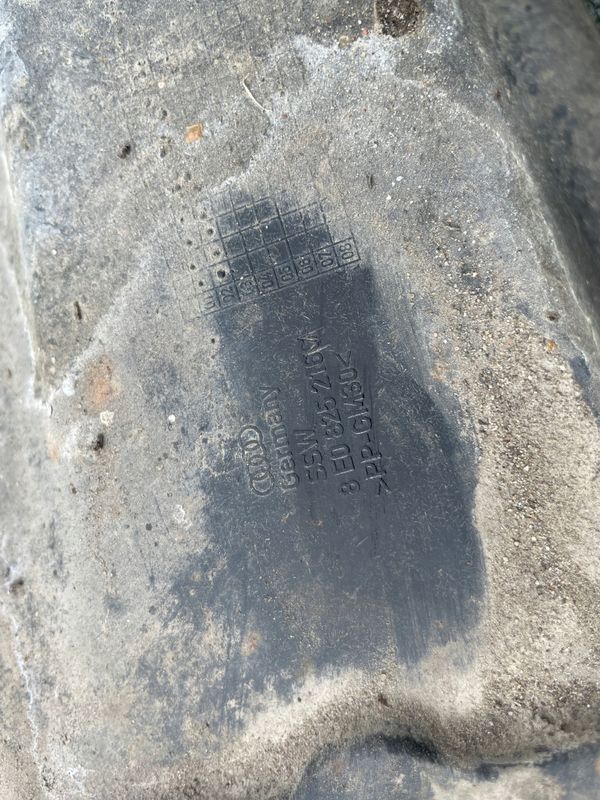 Audi A4 B6 B7 Osłona Nakładka Podwozia Prawa 8eb