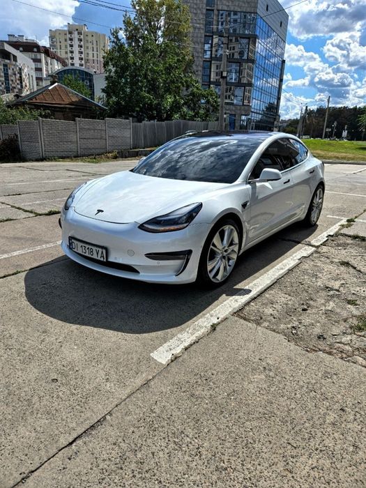 Tesla model 3 LR DM Performance