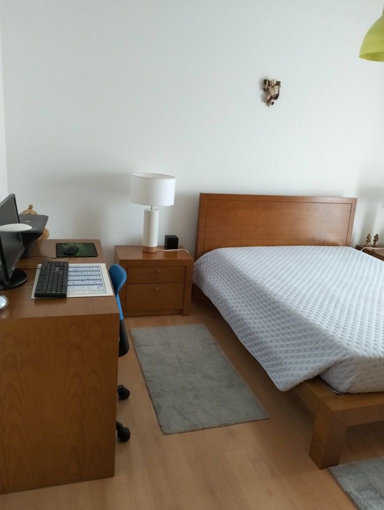 Moradia T4 com piscina em zona tranquila
