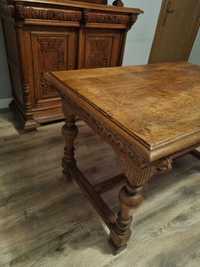 Stół stylowy drewniany ze zdobieniami