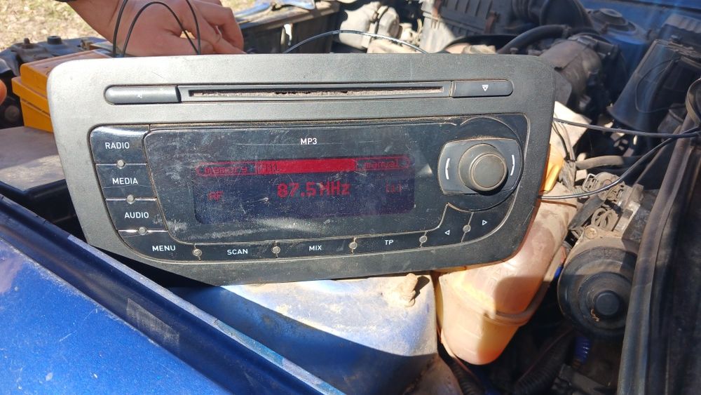 Магнітола штатна заводська Seat Ibiza