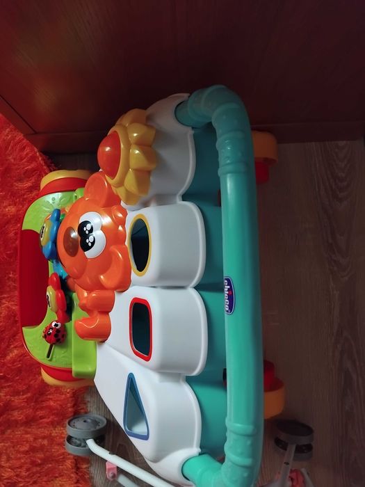 Andador chicco com segurança