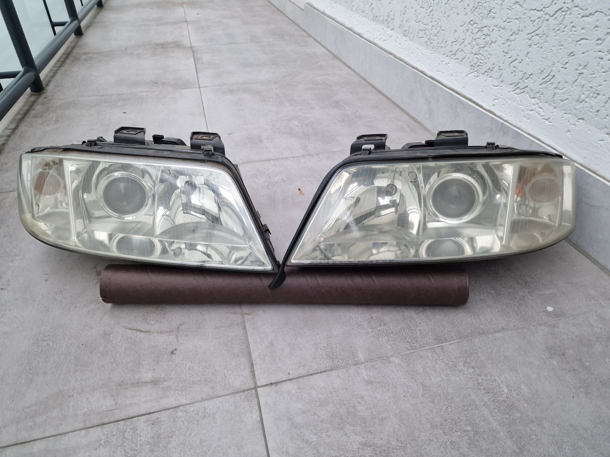 Lampy przód hella audi a6 c5 soczewka zwykle