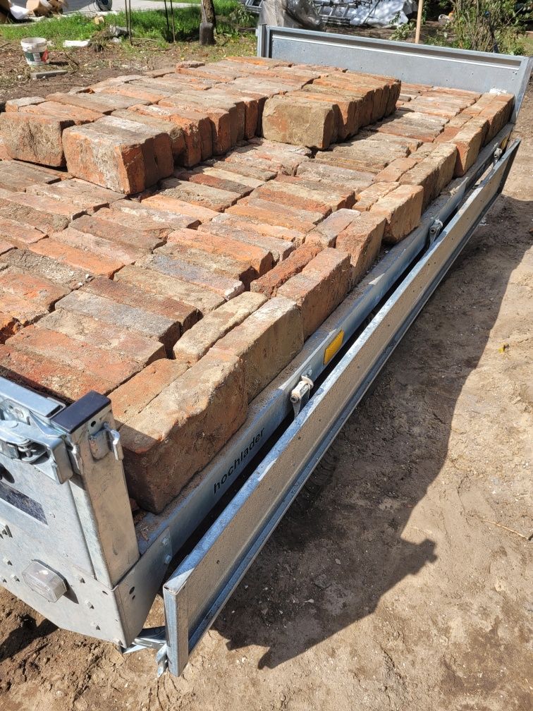 Cegła pełna czerwona cegły  270 sztuk w. Lewy