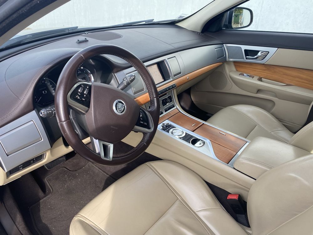 Jaguar XF 2.2 Premium Luxury
