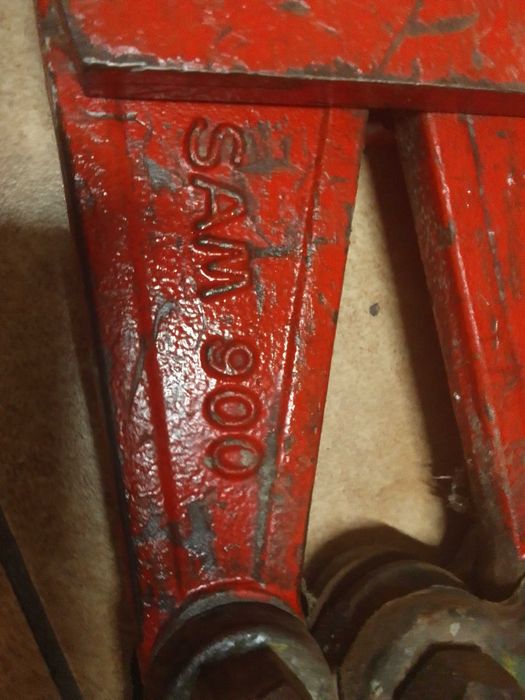 Nożyce do prętów zbrojeniowych