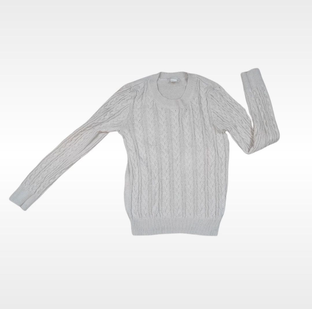 beżowy sweter marki H&M