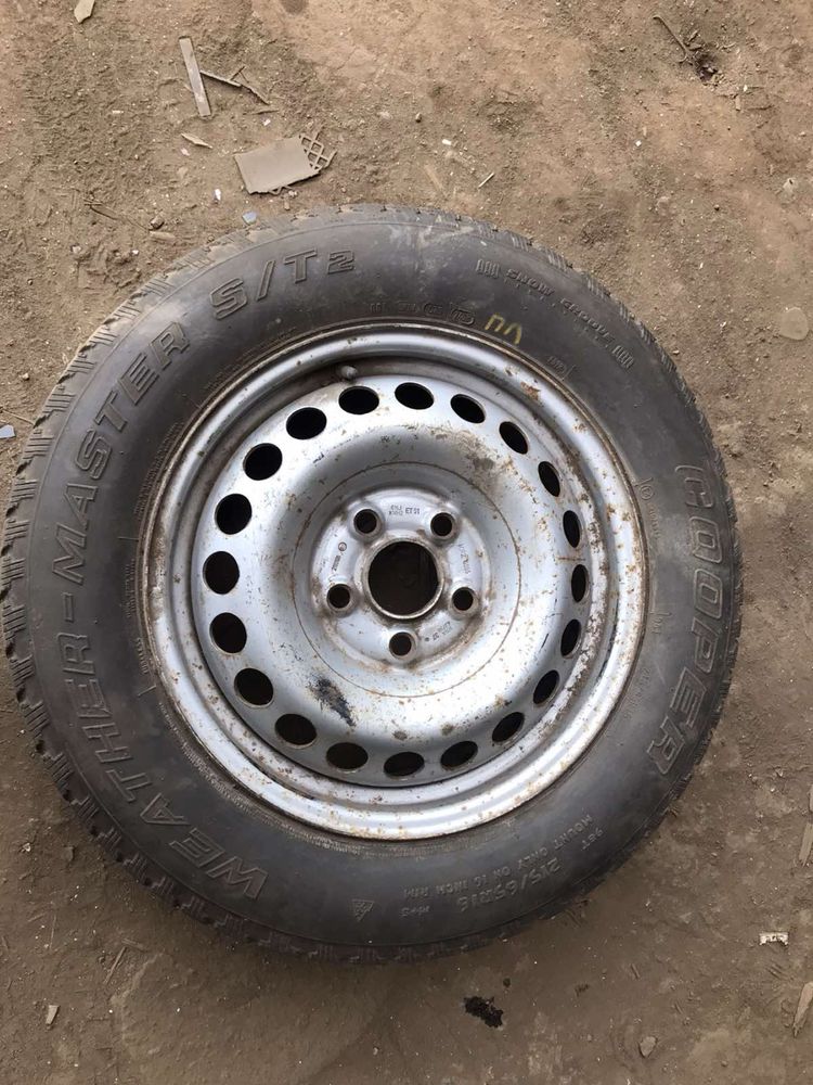 Продам 2 колеса (хороший стан )