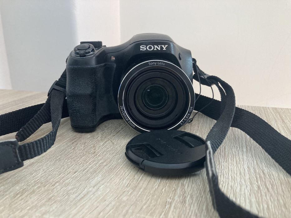 Máquina fotográfica Sony Cyber-shot DSC-H200 usada