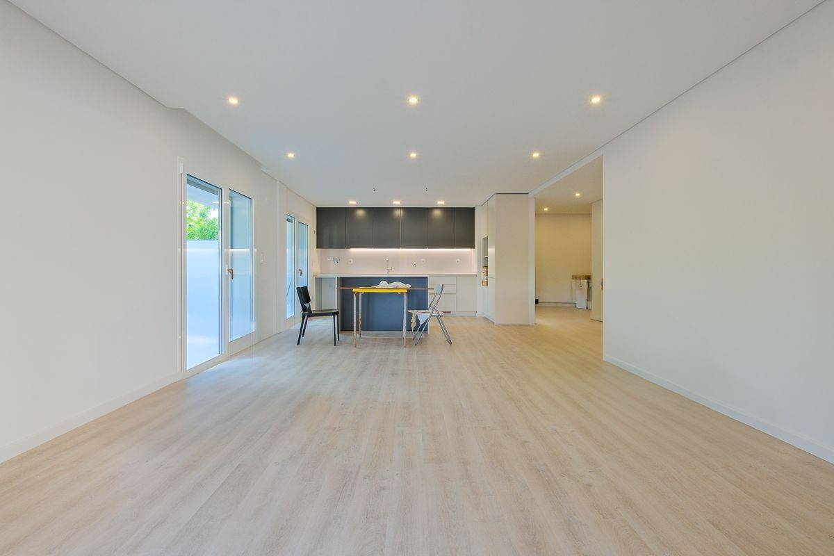 Arrenda-se Apartamento Quinta das Marianas Parede Caravelos