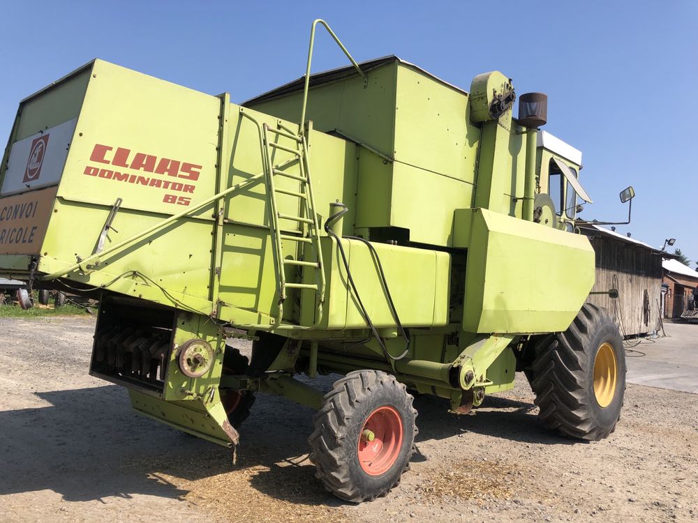 Claas Dominator 85