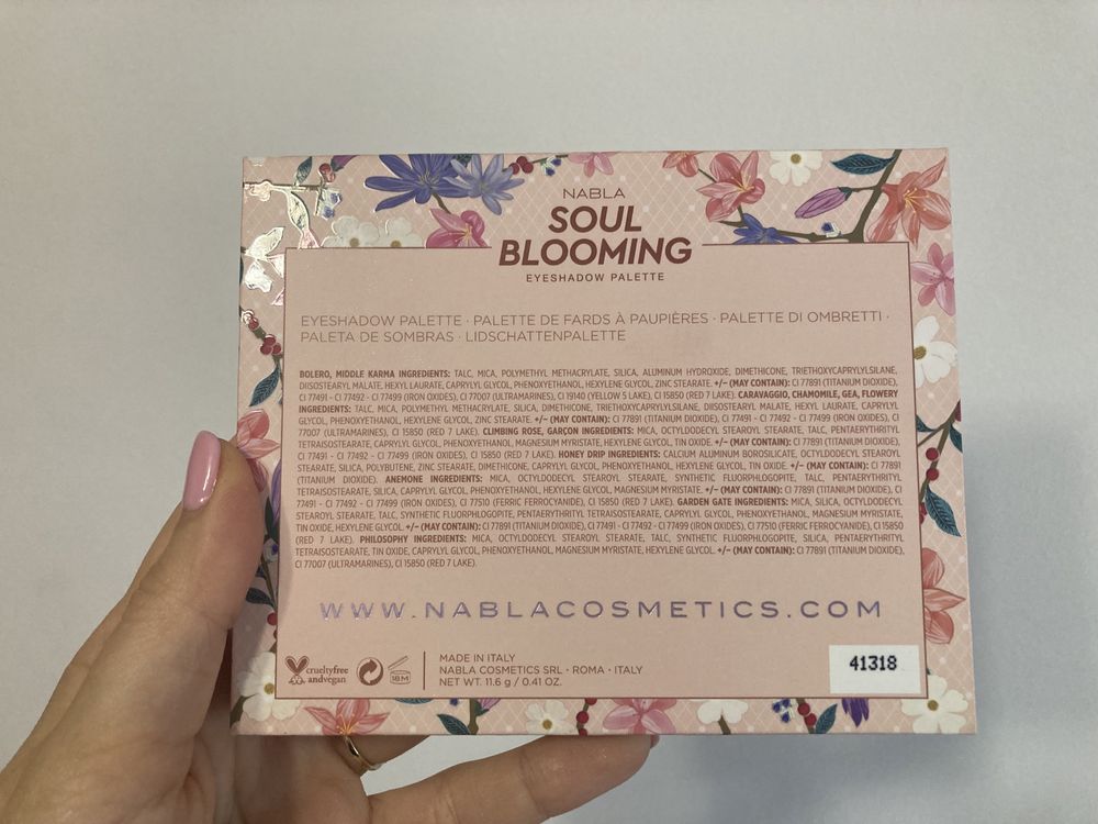 Paleta Nabla Soul Blooming cieni cienie paletka