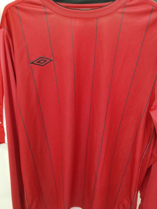 Zestaw sportowy Umbro 158/164 spodenki i bluzka