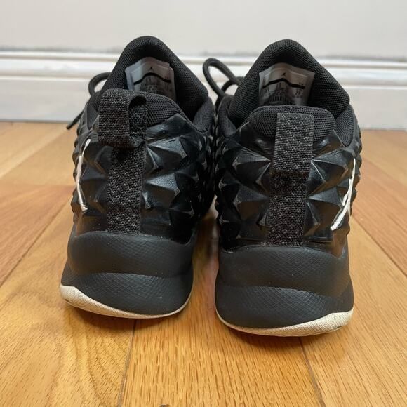 Оригінальні кросівки Jordan Extra Fly.Розмір 35,5(устілка 22,5 см)