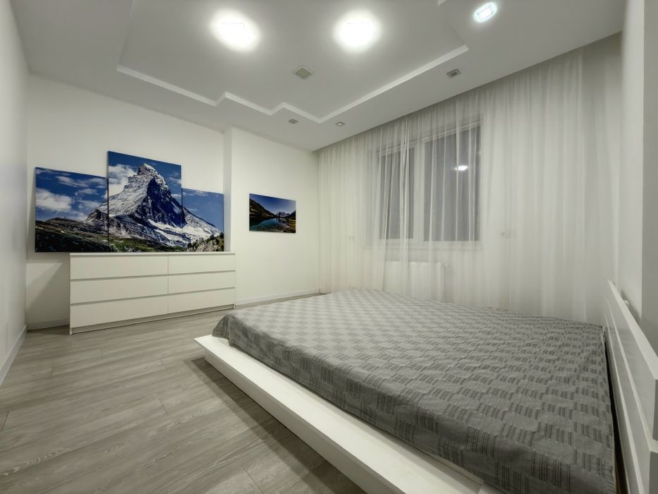 Глушкова 9в, генератор, Іподром, 7 пов, 2 спальні і велика вітальня