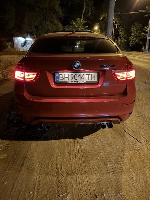 BMW X6M e71.