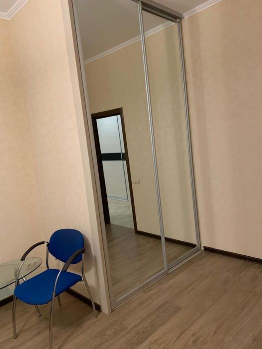 Генератор. Здається без комісії затишна, на сонячну сторону ЖК Митець