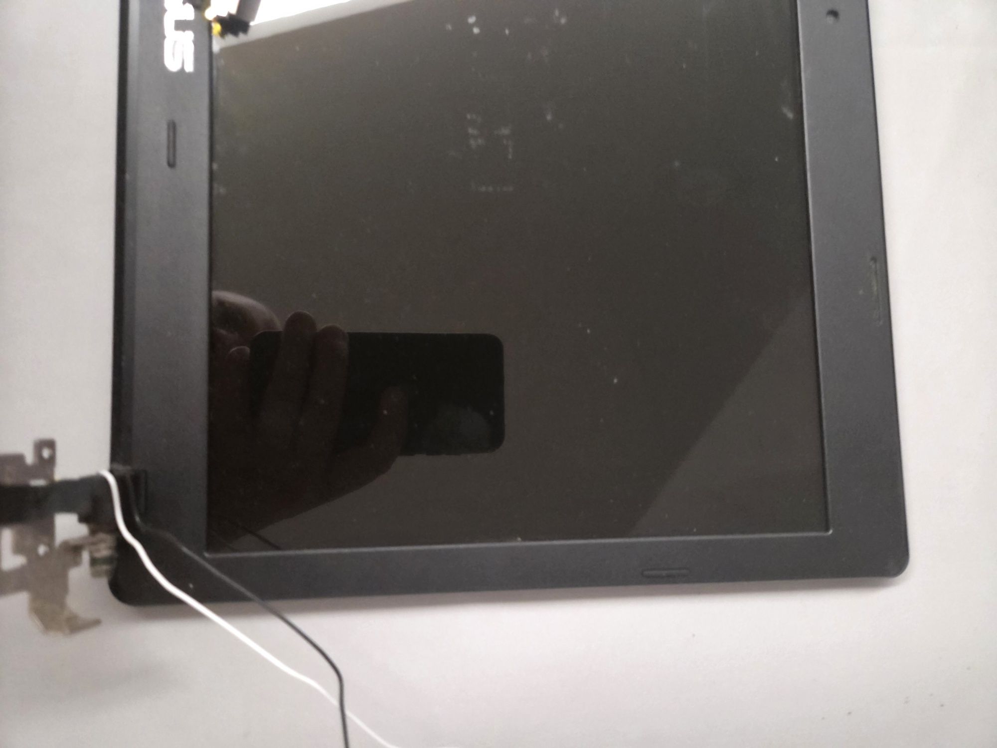 Sprzedam sprawny klapę Matrycy do laptopa ASUS X55A
